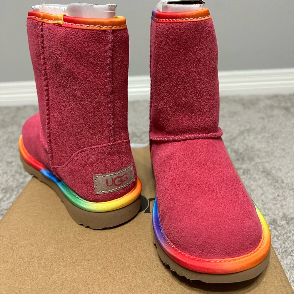 Girls Classic II Rainbow 🌈 boot 🥾 size 1